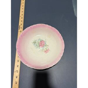 Vintage Rainier George Bros. molded decorative bowl pink scalloped edge with car